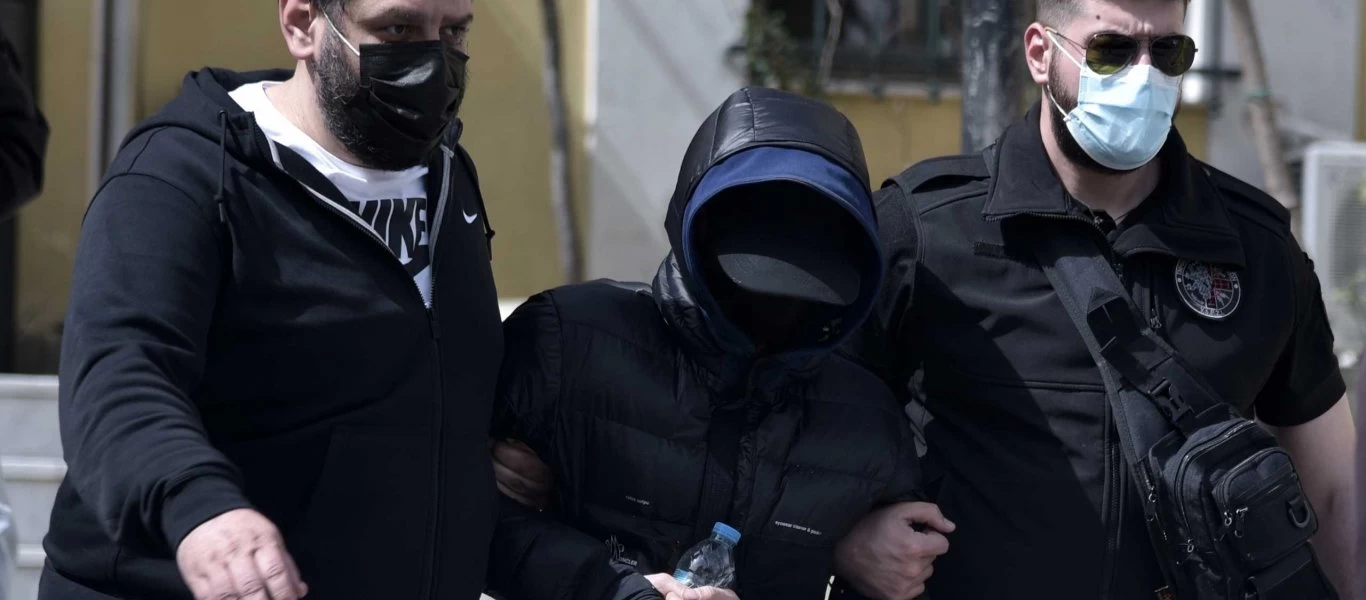 Μένιος Φουρθιώτης: Στο κελί παρέα με άλλα τέσσερα άτομα